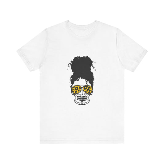 Messy Bun Candy Sugar Skull Mom Día de los Muertos Curly Hair Jersey Short Sleeve Tee